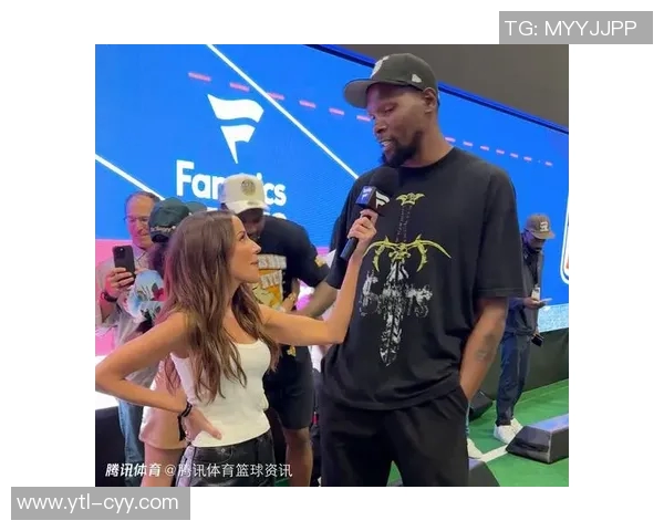 杜兰特与足球明星的首次相遇引发球迷热议与期待