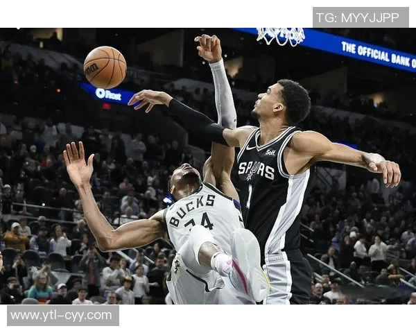 文班亚马首场比赛表现抢眼五次盖帽加上隔扣字母哥引发热烈讨论