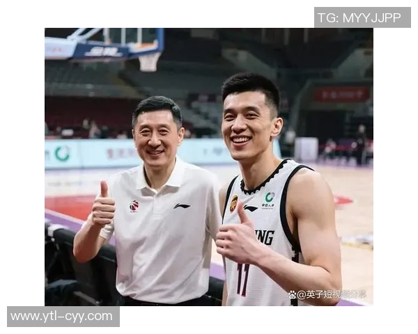 当篮球场上的明星遭遇批评背后的故事与反思